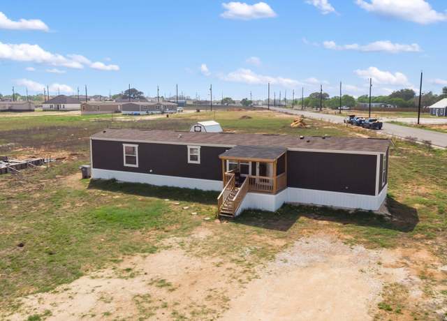 Property at 16911 Rancho Escondido, Atascosa, TX 78002, 3 beds, 2 baths