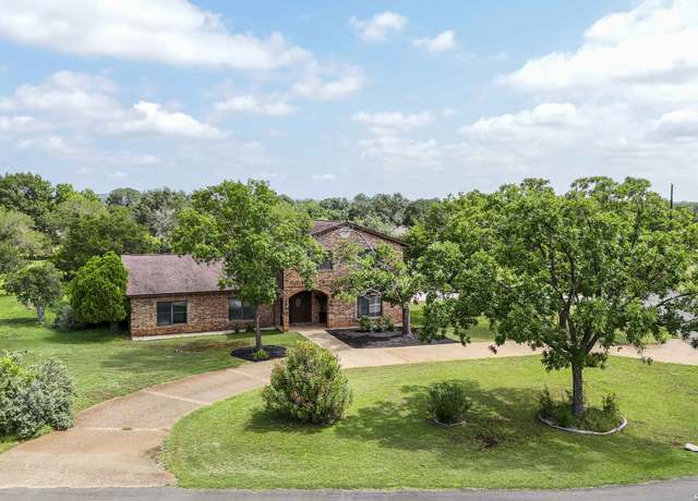 Property at 2406 Northwoods, New Braunfels, TX 78132, 4 beds, 3.5 baths