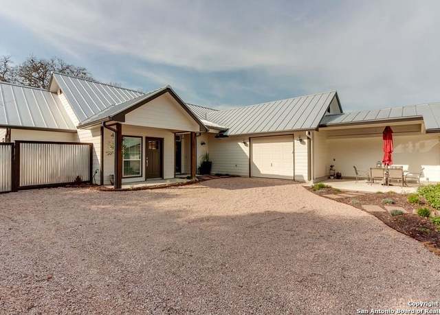Property at 224 Frey, Boerne, TX 78006, 6 beds, 4.5 baths