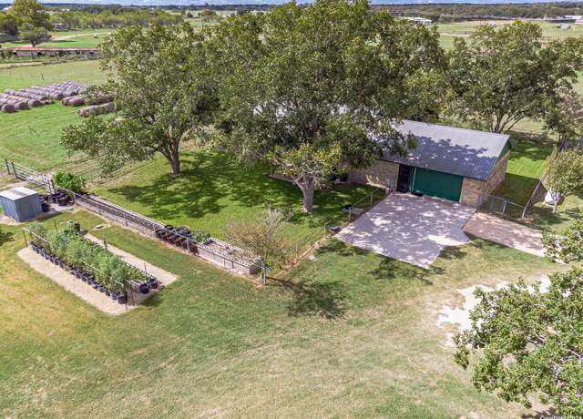 Property at 2034 County Road 342, La Vernia, TX 78121, 3 beds, 2 baths