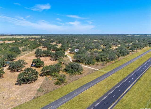 Property at 16247 Ih 35, Moore, TX 78057