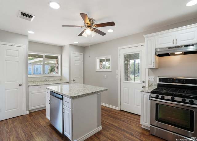 Property at 1505 B St, Floresville, TX 78114-2113, 3 beds, 2 baths
