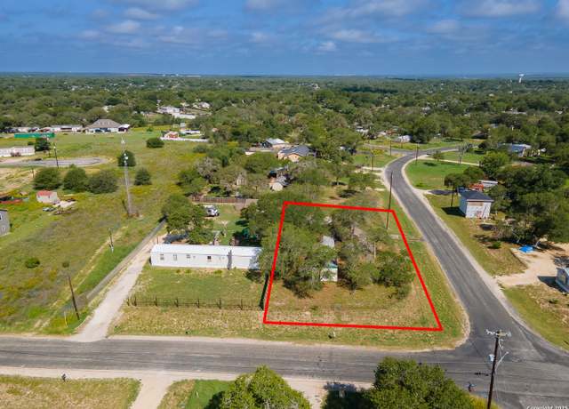 Property at 23103 Grand Spg, Elmendorf, TX 78112, 2 beds, 2 baths
