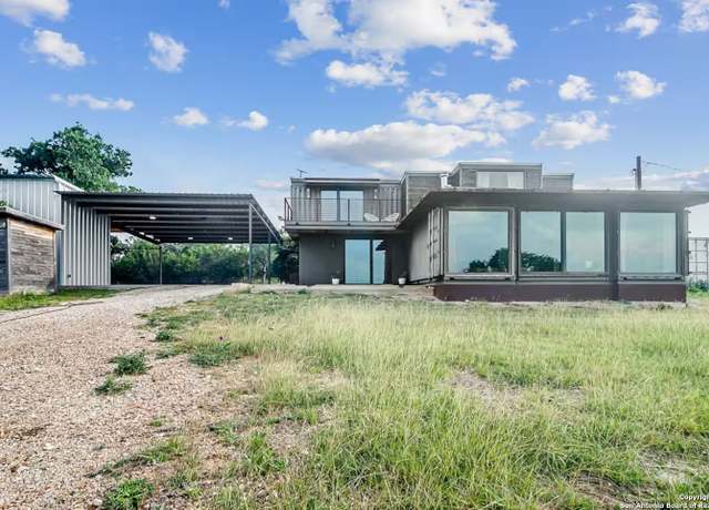 Property at 232 Spring Rd, Fredericksburg, TX 78624-6151, 3 beds, 3 baths