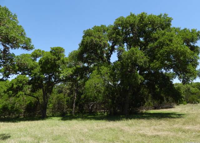 Property at 772 Hager Rdg, Bandera, TX 78003