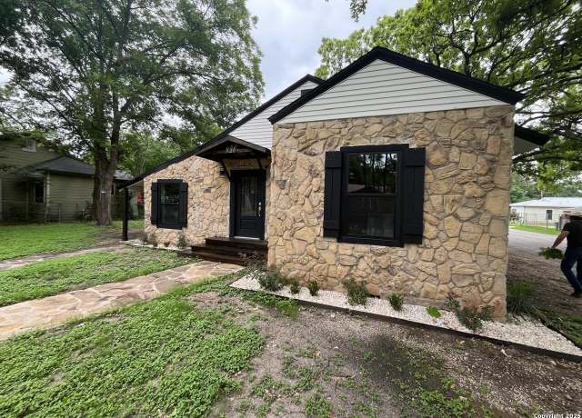 Property at 520 Frost, San Antonio, TX 78201, 3 beds, 2 baths