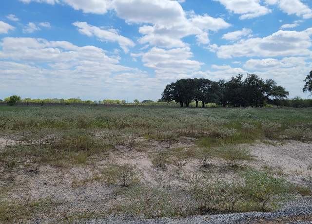 Property at 130 Firewheel Loop, Floresville, TX 78114