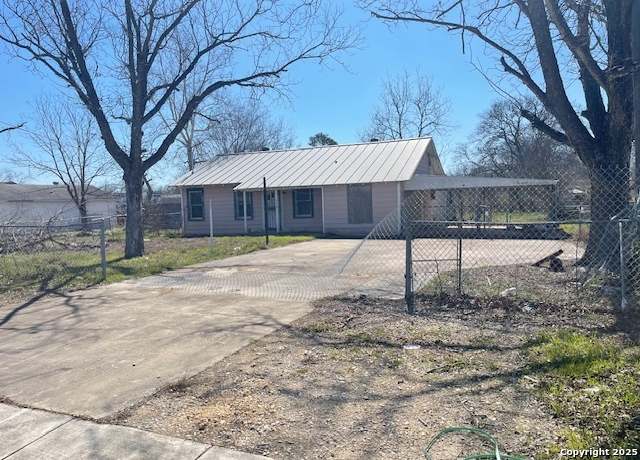 Property at 4110 N Hein, San Antonio, TX 78220, 2 beds, 1 bath