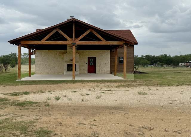 Property at 7274 Fm 327, Elmendorf, TX 78112, 3 beds, 2.5 baths