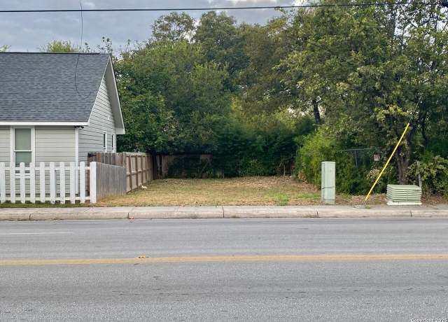 Property at 423 N Hackberry St, San Antonio, TX 78202