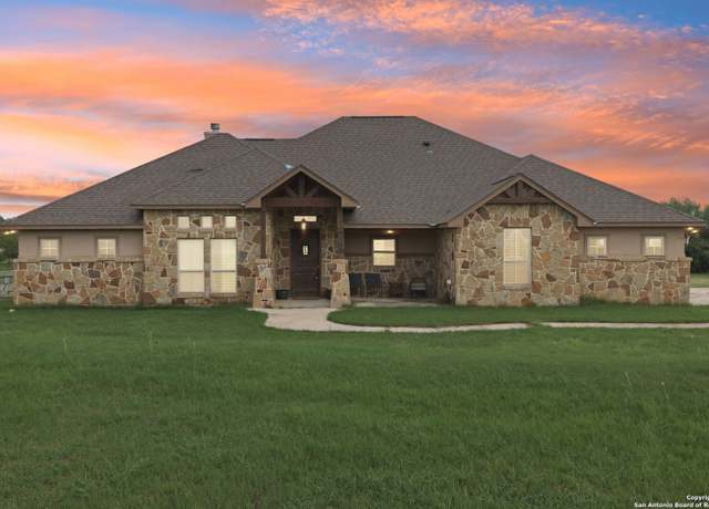 Property at 512 Wagon Train, La Vernia, TX 78121, 4 beds, 2.5 baths
