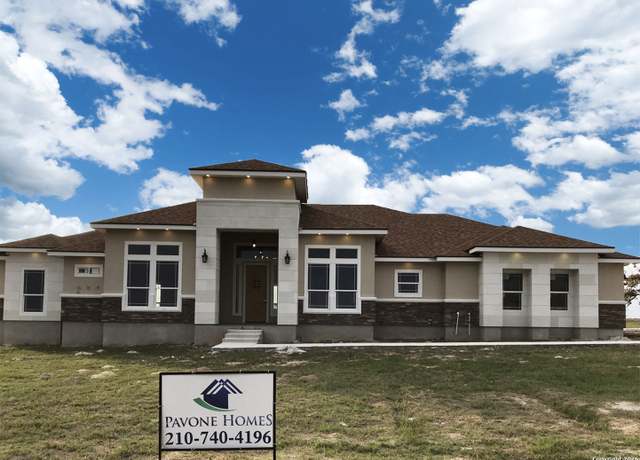 Property at 112 Estates Dr, La Vernia, TX 78121, 4 beds, 3.5 baths