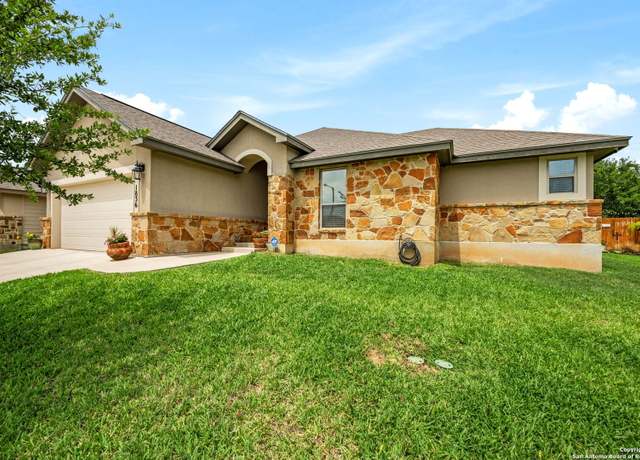 Property at 1836 Lost Trl, Pleasanton, TX 78064, 3 beds, 2 baths