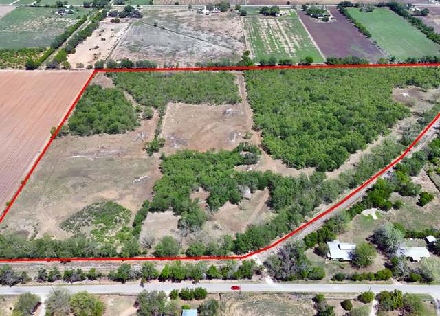 Property at 304 County Road 6611, Devine, TX 78016