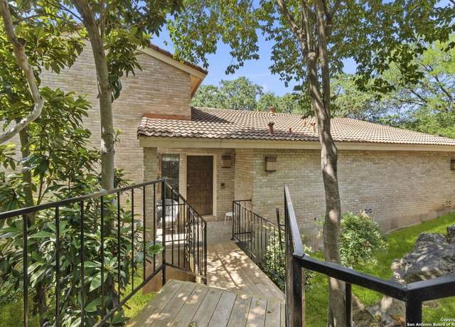 Property at 11421 Mission Trce, San Antonio, TX 78230, 3 beds, 2.5 baths