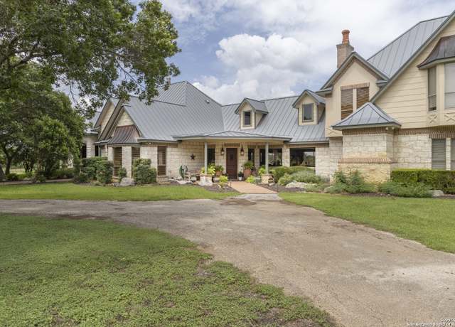 Property at 241 Seewald, Boerne, TX 78006, 5 beds, 5 baths