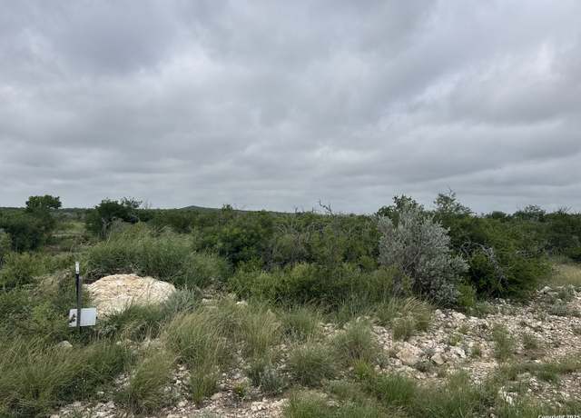 Property at 87 Palomino Hls, Uvalde, TX 78801