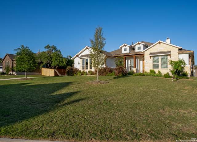 Property at 259 Lawrence Dr, Castroville, TX 78009, 4 beds, 3.5 baths