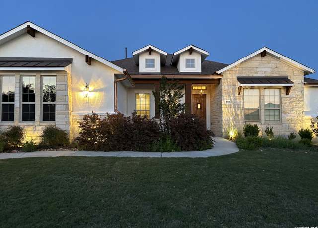 Property at 259 Lawrence Dr, Castroville, TX 78009, 4 beds, 3.5 baths