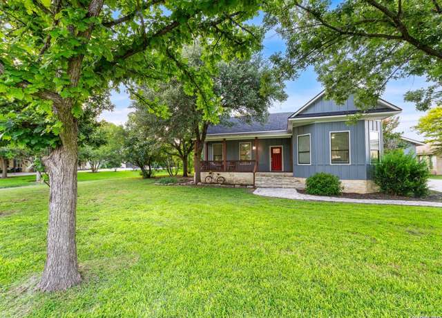 Property at 136 W Evergreen, Boerne, TX 78006, 4 beds, 3 baths