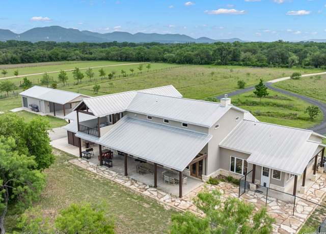 Property at 497 Cypress Fls, Utopia, TX 78884, 4 beds, 4.5 baths