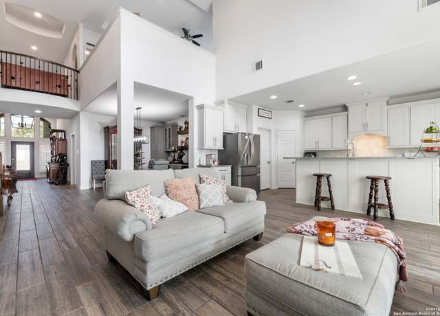 Property at 14014 Rosetta, San Antonio, TX 78253, 5 beds, 4.5 baths