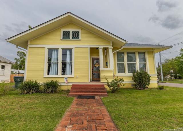 Property at 225 W Humphreys, Seguin, TX 78155, 3 beds, 1 bath