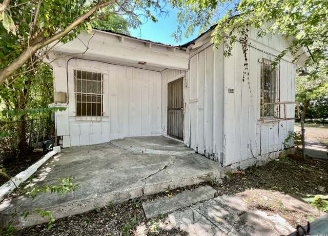 Property at 414 Moten Aly, San Antonio, TX 78202, 3 beds, 1 bath