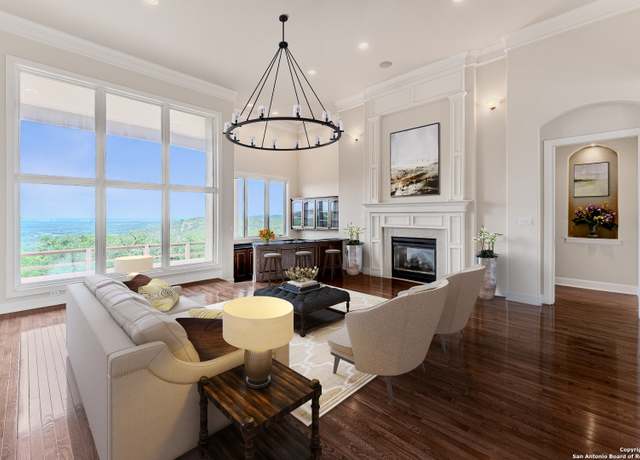 Property at 108 Morningview, Boerne, TX 78006, 4 beds, 4.5 baths