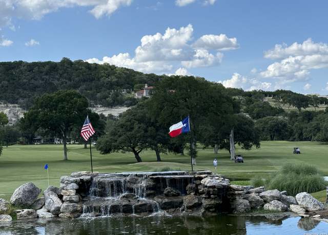 Property at 108 Morningview, Boerne, TX 78006, 4 beds, 4.5 baths
