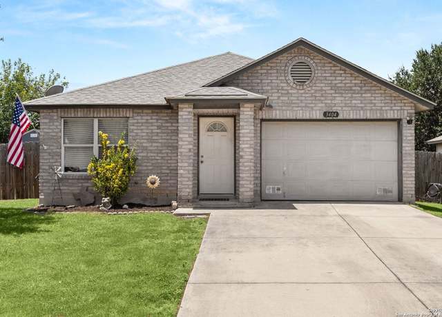 Property at 3404 Santa Fe, Seguin, TX 78155, 3 beds, 2 baths