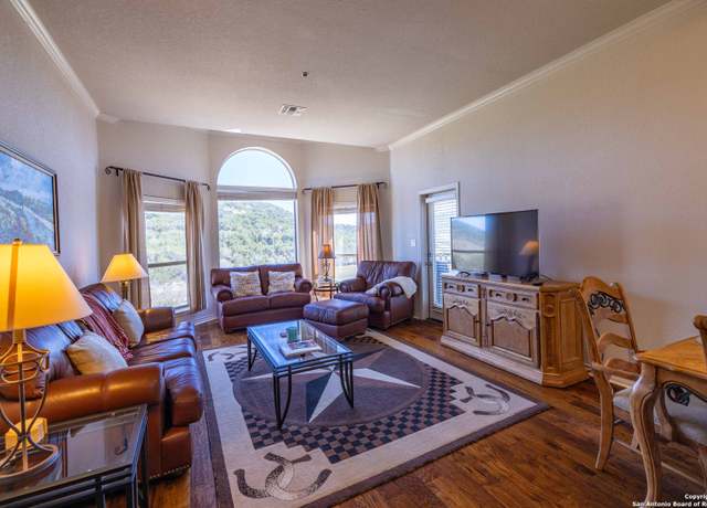 Property at 20 Tapatio Dr E #310, Boerne, TX 78006, 2 beds, 2 baths