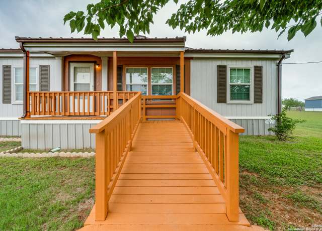 Property at 349 Mourning Dove, Floresville, TX 78114, 3 beds, 2 baths