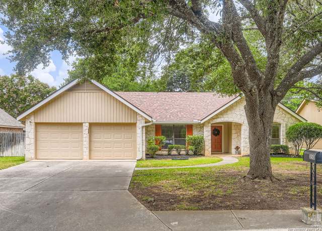 Property at 350 Chaparral Crk, Boerne, TX 78006, 3 beds, 2 baths