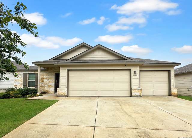 Property at 1938 Reserve, New Braunfels, TX 78130, 3 beds, 2 baths