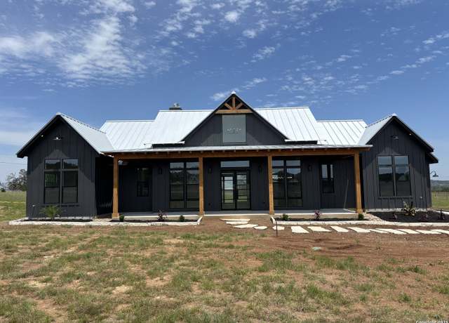 Property at 122 Aermotor, Boerne, TX 78006, 4 beds, 3.5 baths