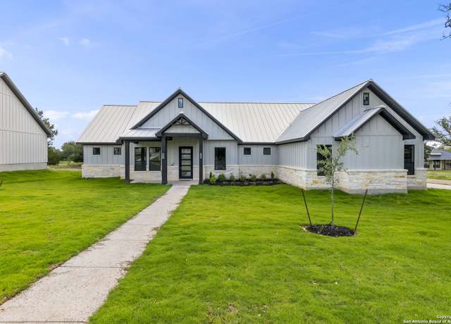 Property at 33 Peace Pipe, Wimberley, TX 78676, 3 beds, 3.5 baths