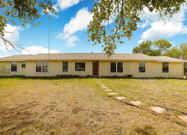Property at 3481 State Highway 97, Floresville, TX 78114, 3 beds, 2 baths