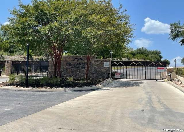 Property at 11220 Kendall Cyn, San Antonio, TX 78225