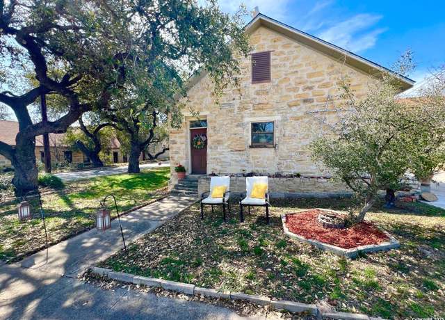 Property at 1 Mackenzie St, Brackettville, TX 78832, 3 beds, 2 baths