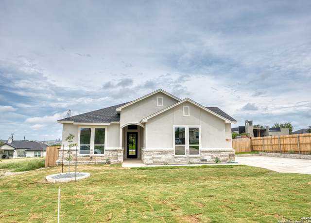 Property at 7911 Alton Blvd, Selma, TX 78154, 4 beds, 3 baths