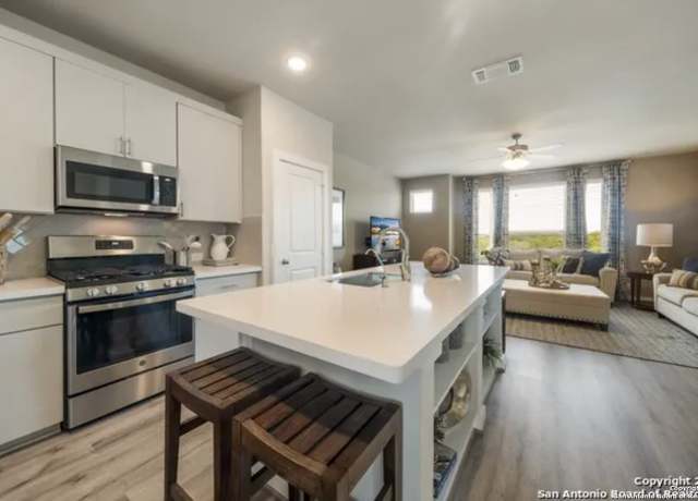 Property at 6446 Babcock Rd. Building 20, San Antonio, TX 78249, 3 beds, 2.5 baths