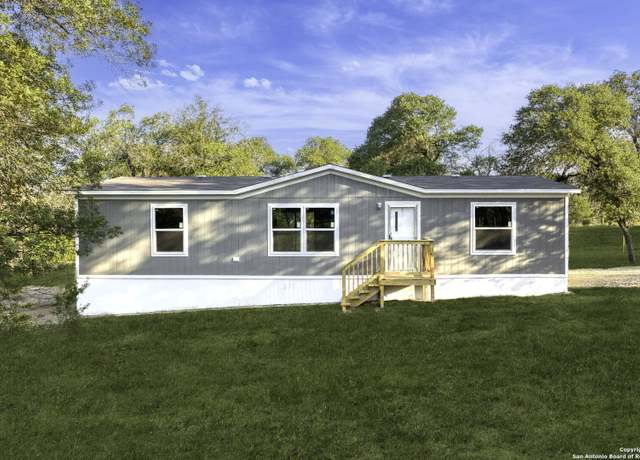 Property at 234 Flores Oaks, Floresville, TX 78114, 3 beds, 2 baths