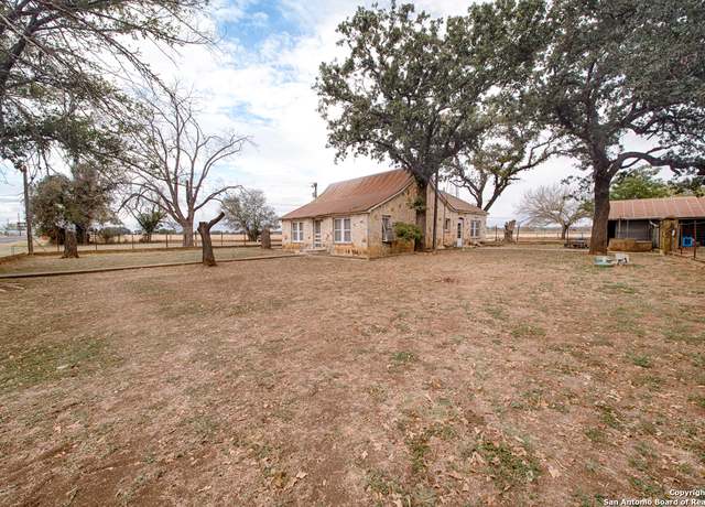 Property at 7400 Hwy 27, Center Point, TX 78010, 3 beds, 1 bath