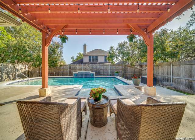 Property at 2612 Foresthaven Dr, New Braunfels, TX 78132, 3 beds, 2.5 baths