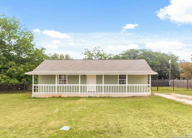 Property at 1582 Green Hl, Canyon Lake, TX 78133, 3 beds, 2 baths