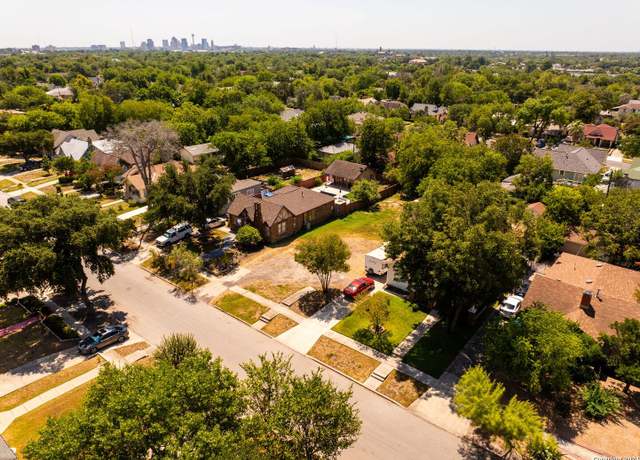 Property at 2028 W Huisache Ave, San Antonio, TX 78201-4948