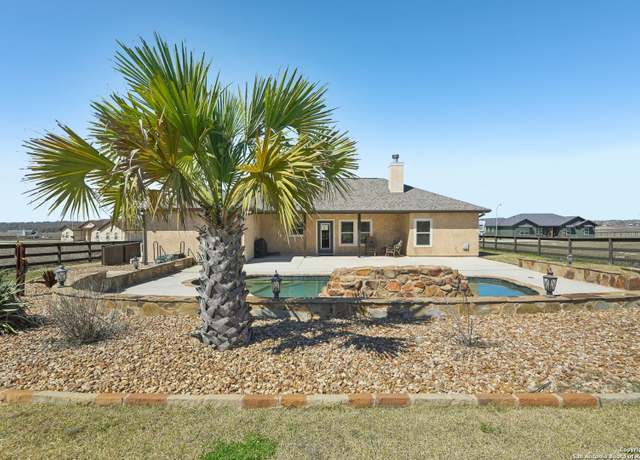 Property at 124 Las Palomas, La Vernia, TX 78121, 3 beds, 2 baths