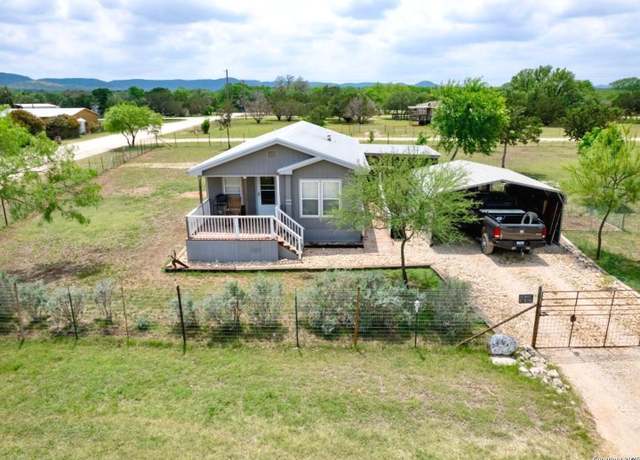 Property at 236 Mountain Vw, Bandera, TX 78003, 2 beds, 2 baths