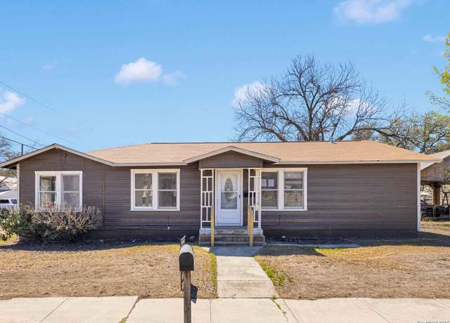 Property at 1101 22nd St, Hondo, TX 78861, 3 beds, 2 baths